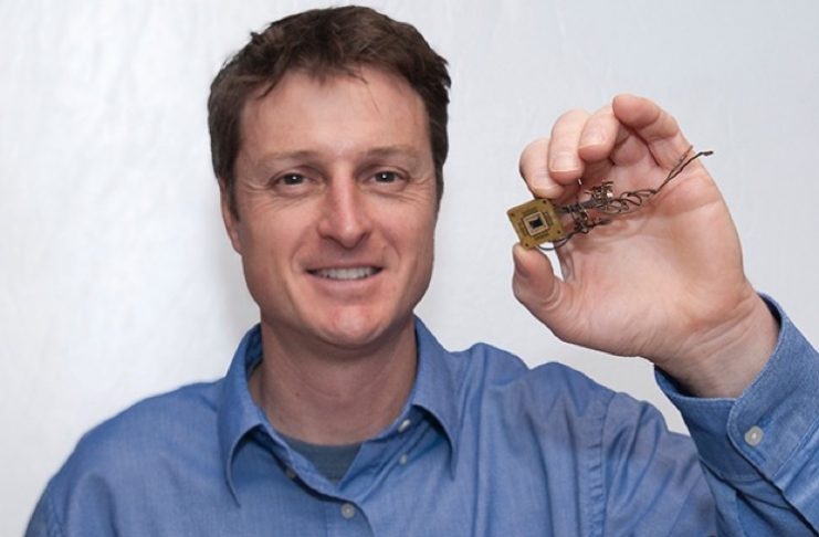 Наноантенны для получения солнечной энергии Создатель наноантенн Брайан Уиллис