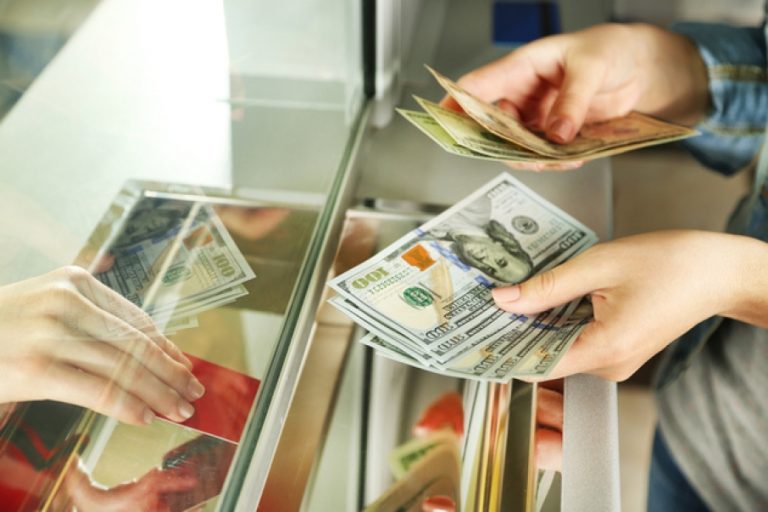 Обмін валют у Кропивницькому: як дізнатись курс і зробити обмін