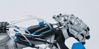 Роботизированная перчатка ExoHand