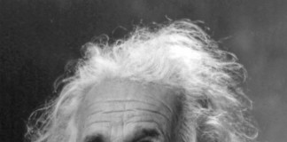 Альберт Эйнштейн автор теории относительности