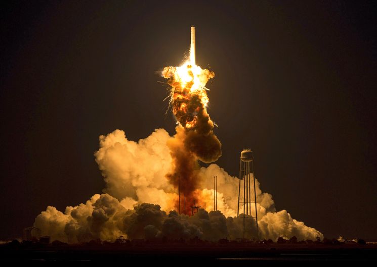Взрыв ракеты Antares 29 ноября 2014