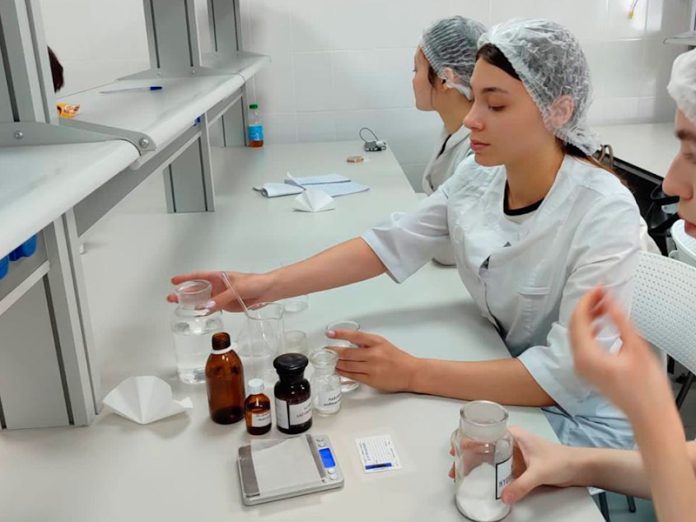 Фармацевт в Москве