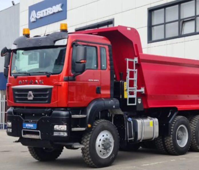 трехосный самосвал