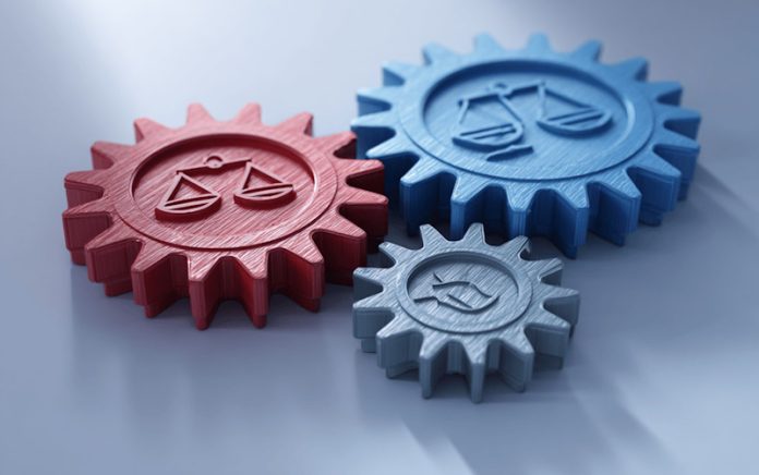 Аллегория слаженной работы юриста и оценщика