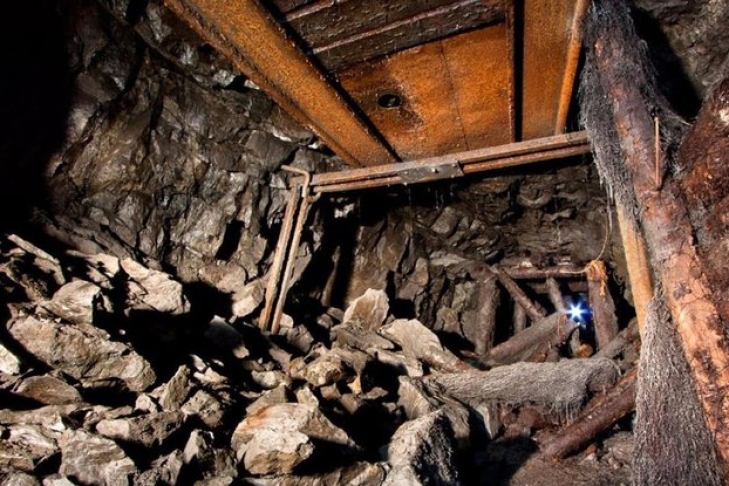 В Конго на золотодобывающей шахте погибли 30 человек