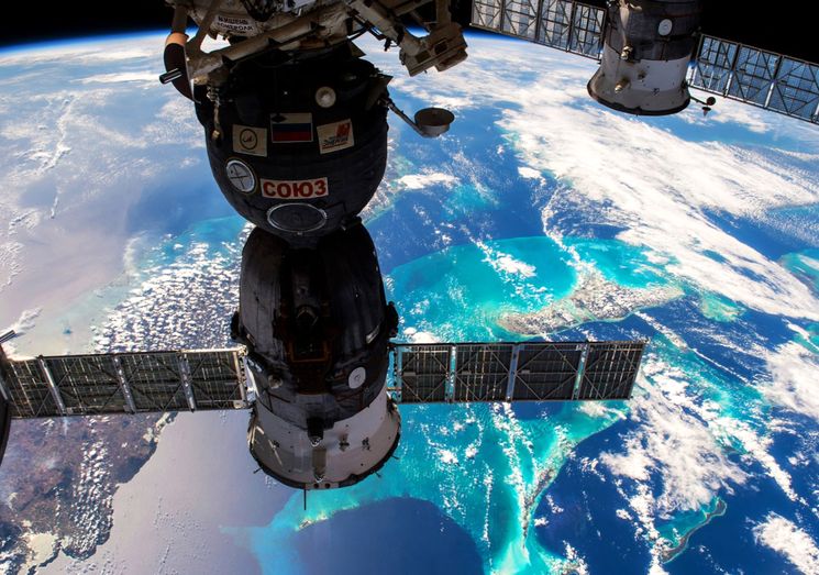 исследование космоса. кто полетит в 2023 году на луну из животных. исследование космоса. мкс 2020 снимок. космический аппарат экзомарс 2016.