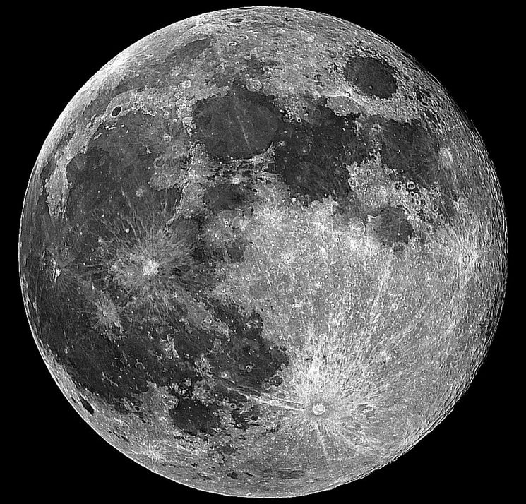 Фото Луны из космоса