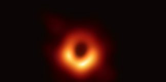 Получено фото черных дыр в космосе с помощью сети телескопов