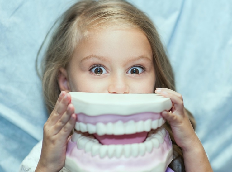 Снижения тиков при синдроме Туретта с помощью зубных шин