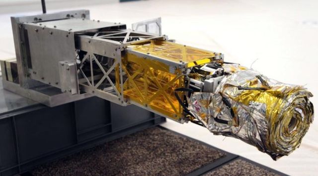 Устройство для увода спутников с орбиты