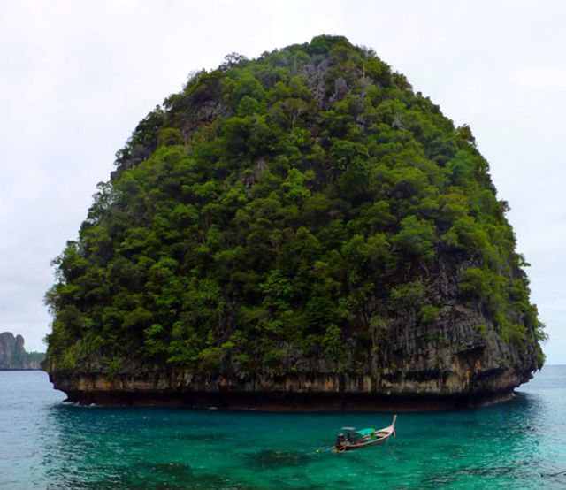 Острова Фи-Фи близ Пхукета. Тайланд