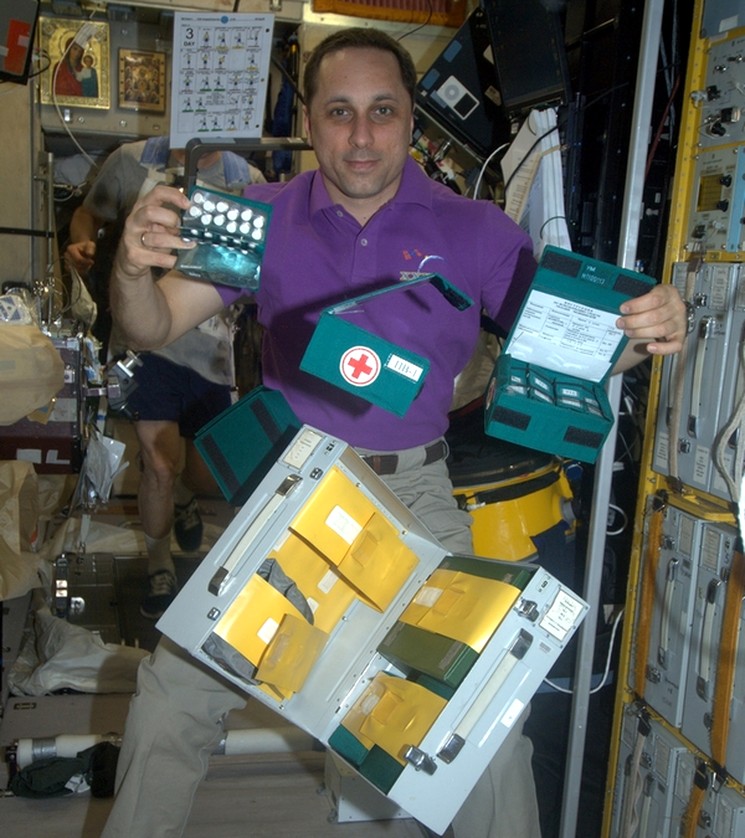 Необходимый запас лекарственных средств на МКС